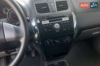 Внедорожник / Кроссовер Suzuki SX4 2011 в 