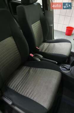 Внедорожник / Кроссовер Suzuki SX4 2009 в 