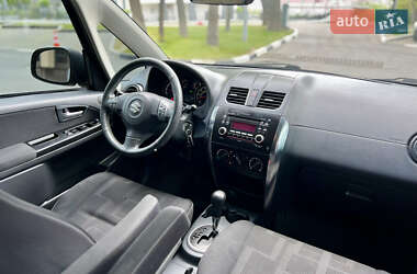 Внедорожник / Кроссовер Suzuki SX4 2011 в 