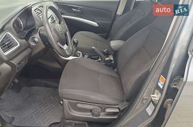 Позашляховик / Кросовер Suzuki SX4 2017 в 