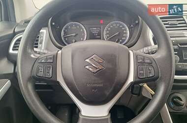Позашляховик / Кросовер Suzuki SX4 2017 в 