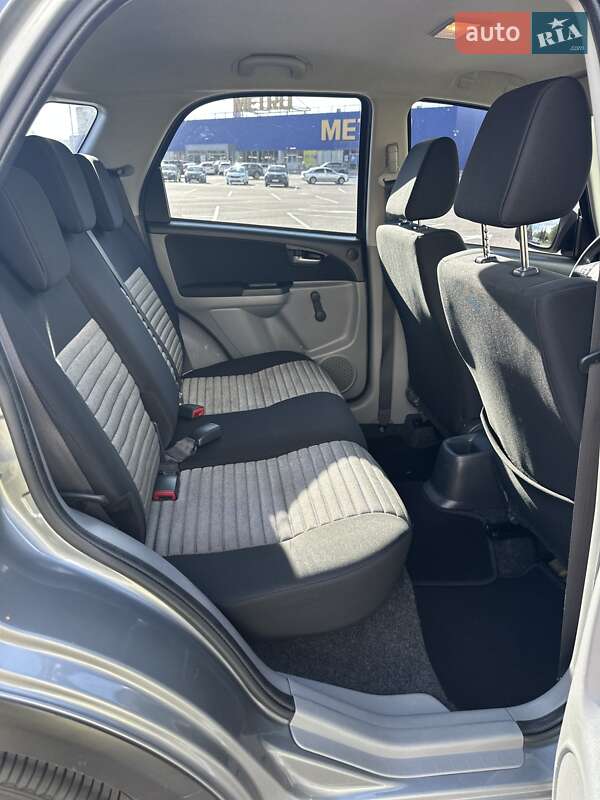 Внедорожник / Кроссовер Suzuki SX4 2014 в Житомире