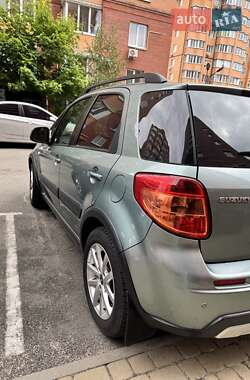 Внедорожник / Кроссовер Suzuki SX4 2012 в 