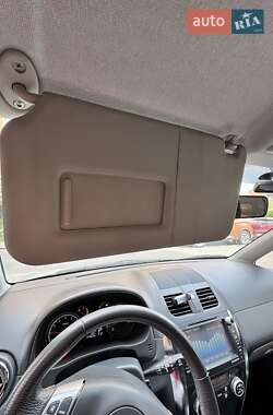 Внедорожник / Кроссовер Suzuki SX4 2012 в 