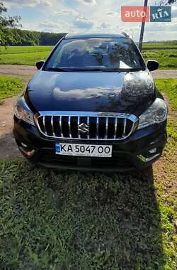 Позашляховик / Кросовер Suzuki SX4 2017 в 