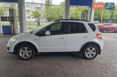 Позашляховик / Кросовер Suzuki SX4 2012 в 