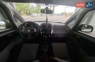Позашляховик / Кросовер Suzuki SX4 2012 в 