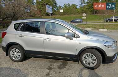 Позашляховик / Кросовер Suzuki SX4 2021 в 
