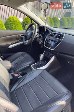 Внедорожник / Кроссовер Suzuki SX4 2020 в 