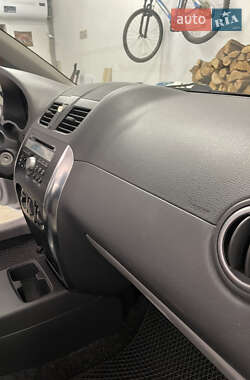 Внедорожник / Кроссовер Suzuki SX4 2011 в 
