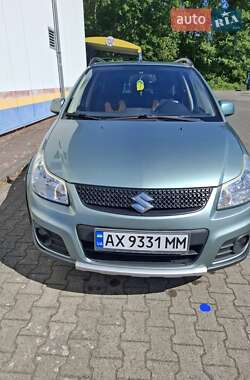 Позашляховик / Кросовер Suzuki SX4 2013 в 