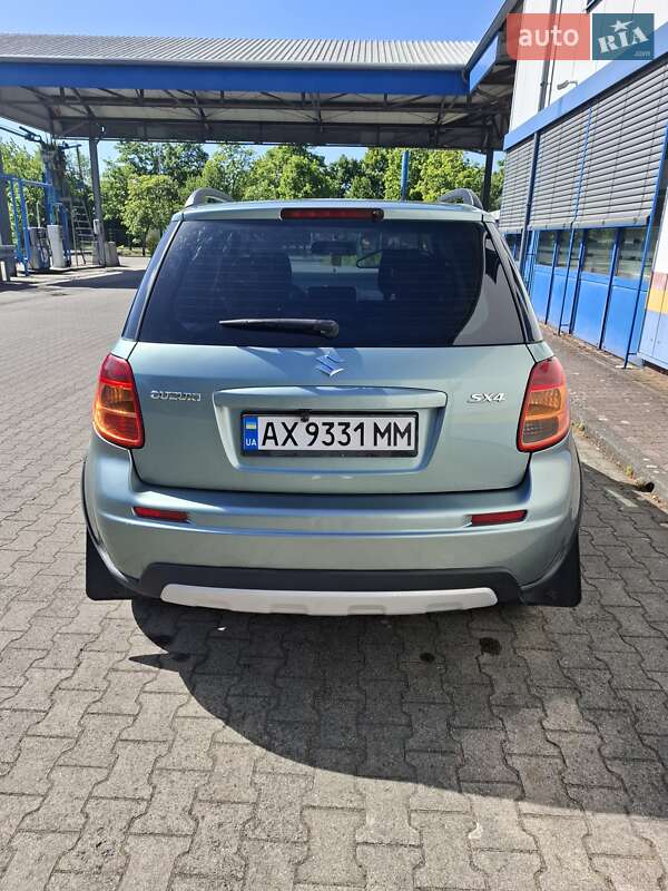 Позашляховик / Кросовер Suzuki SX4 2013 в Харкові