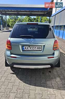 Позашляховик / Кросовер Suzuki SX4 2013 в 