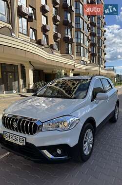 Внедорожник / Кроссовер Suzuki SX4 2016 в Киеве