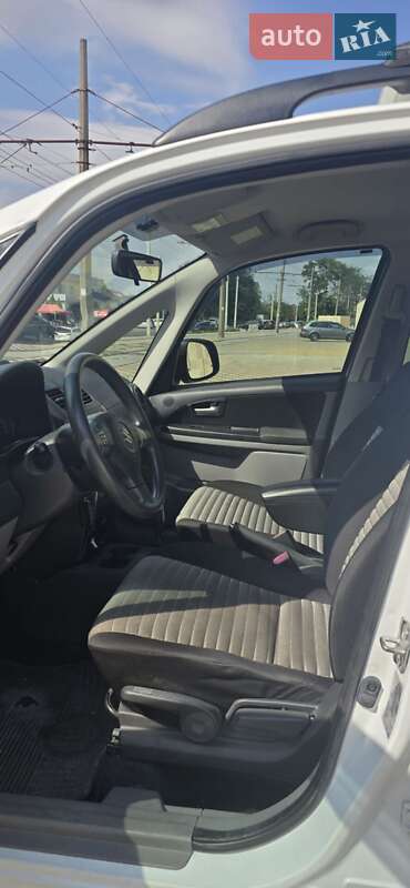 Позашляховик / Кросовер Suzuki SX4 2013 в Одесі