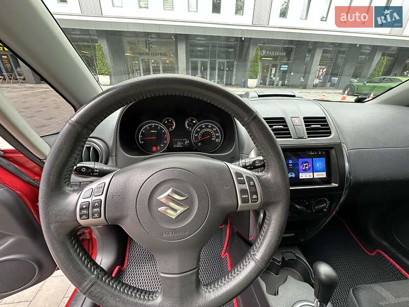 Позашляховик / Кросовер Suzuki SX4 2012 в Дніпрі