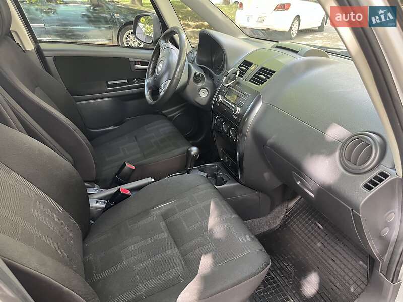 Внедорожник / Кроссовер Suzuki SX4 2010 в Харькове