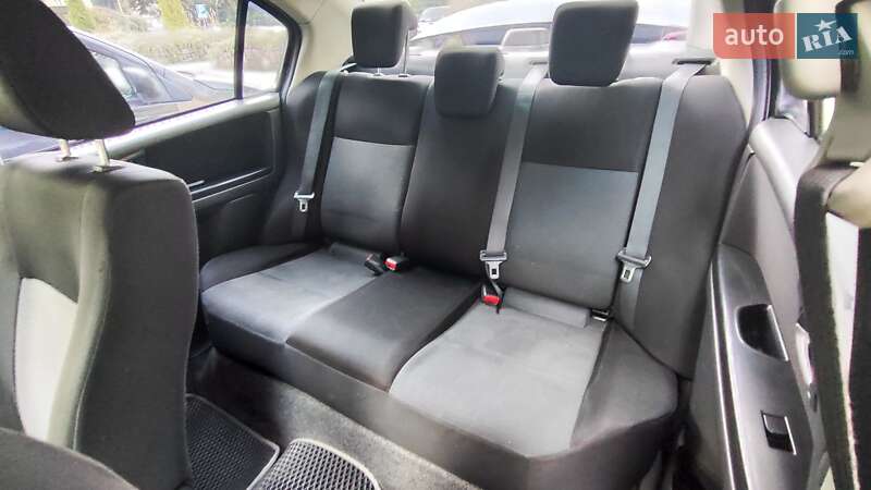 Седан Suzuki SX4 2008 в Львові