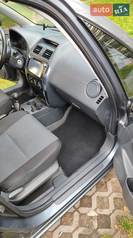 Седан Suzuki SX4 2008 в Львові