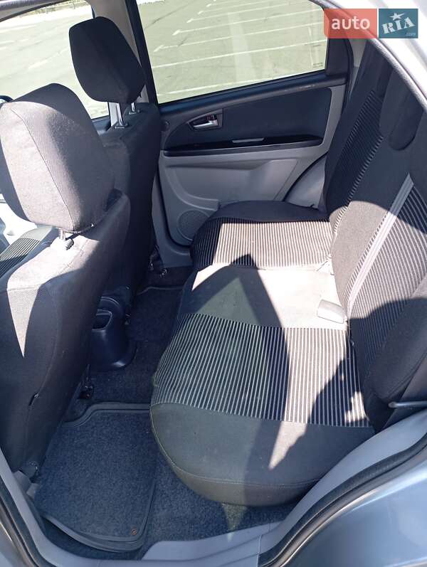 Хэтчбек Suzuki SX4 2007 в Киеве