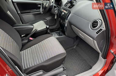 Внедорожник / Кроссовер Suzuki SX4 2012 в 