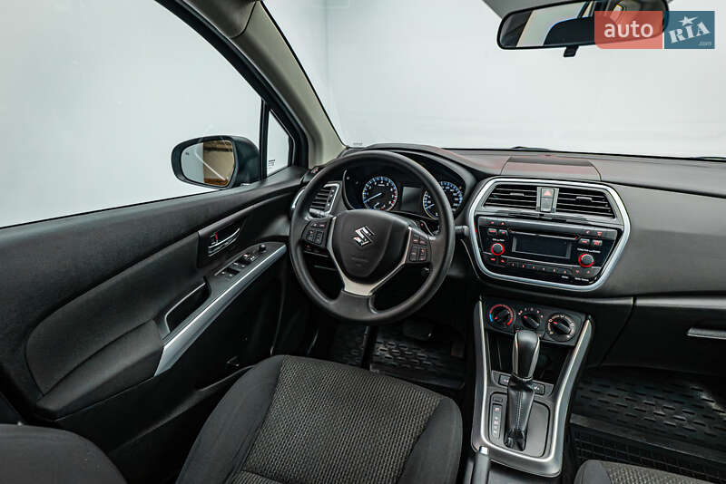 Позашляховик / Кросовер Suzuki SX4 2019 в Києві