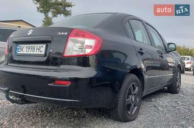 Седан Suzuki SX4 2010 в Рівному