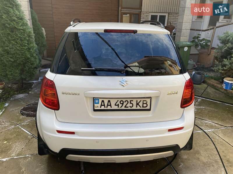 Внедорожник / Кроссовер Suzuki SX4 2014 в Тячеве