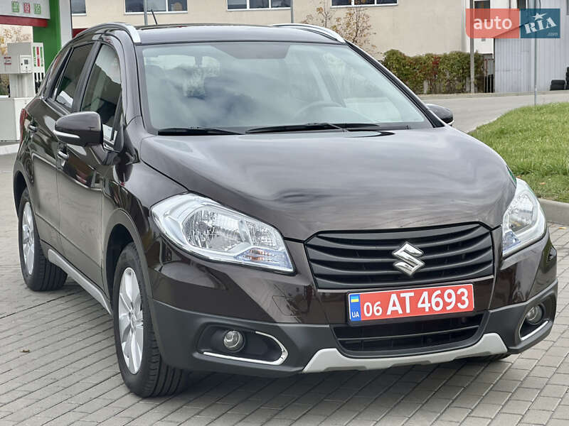 Позашляховик / Кросовер Suzuki SX4 2014 в Житомирі