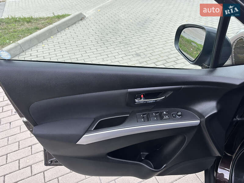 Позашляховик / Кросовер Suzuki SX4 2014 в Житомирі
