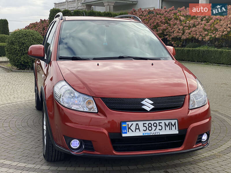 Позашляховик / Кросовер Suzuki SX4 2012 в Бучі