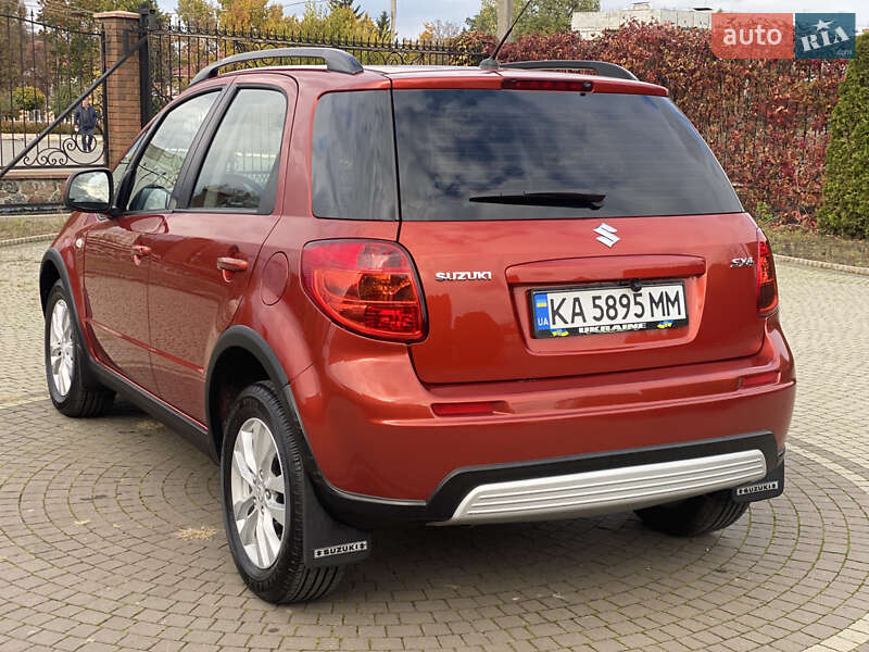 Позашляховик / Кросовер Suzuki SX4 2012 в Бучі