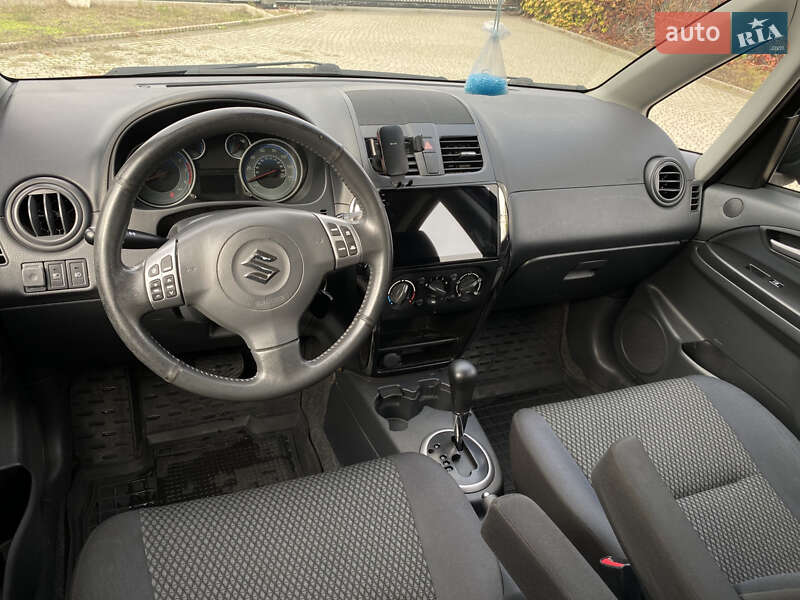 Позашляховик / Кросовер Suzuki SX4 2012 в Бучі