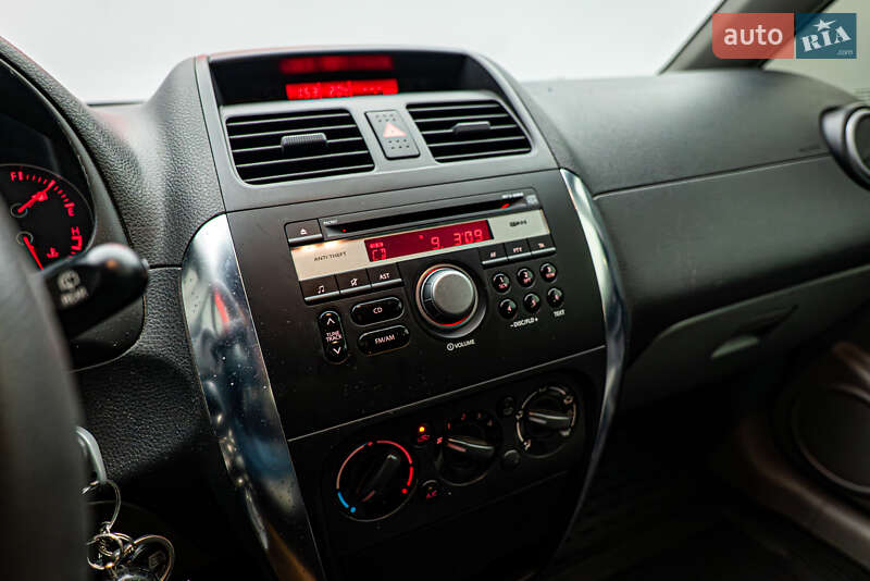 Хэтчбек Suzuki SX4 2008 в Киеве