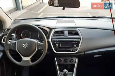 Внедорожник / Кроссовер Suzuki SX4 2016 в Николаеве Внедорожник / Кроссовер Suzuki SX4 2016 в Николаеве