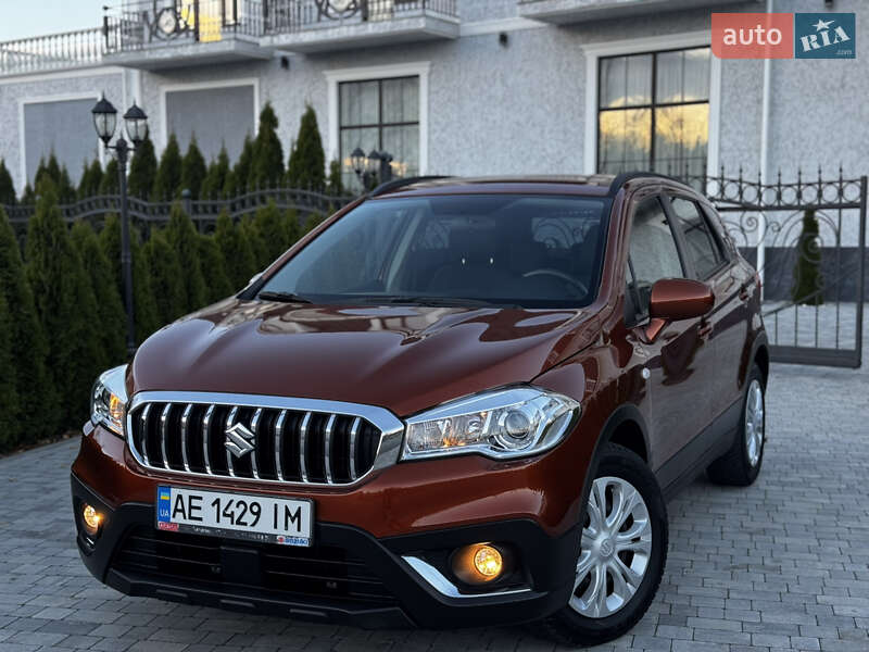 Внедорожник / Кроссовер Suzuki SX4 2017 в Киеве