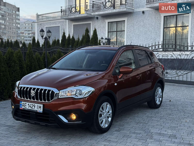 Внедорожник / Кроссовер Suzuki SX4 2017 в Киеве