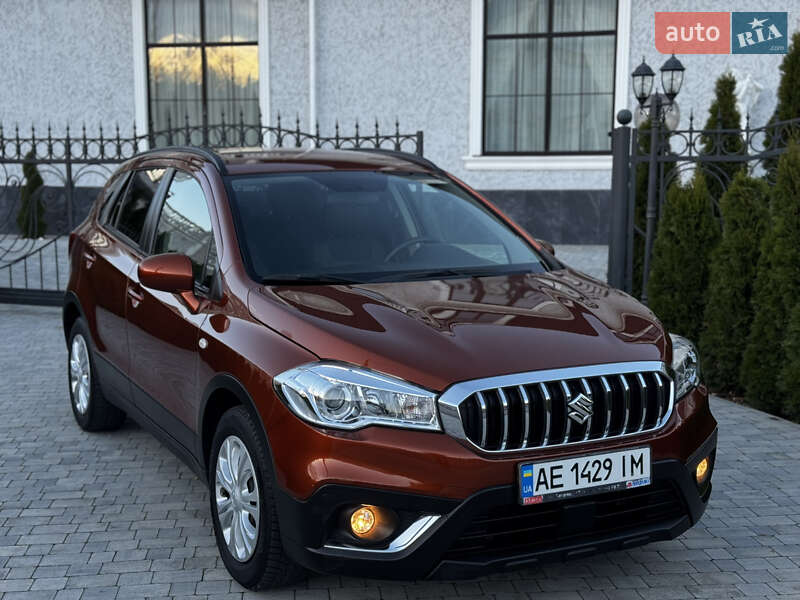 Внедорожник / Кроссовер Suzuki SX4 2017 в Киеве