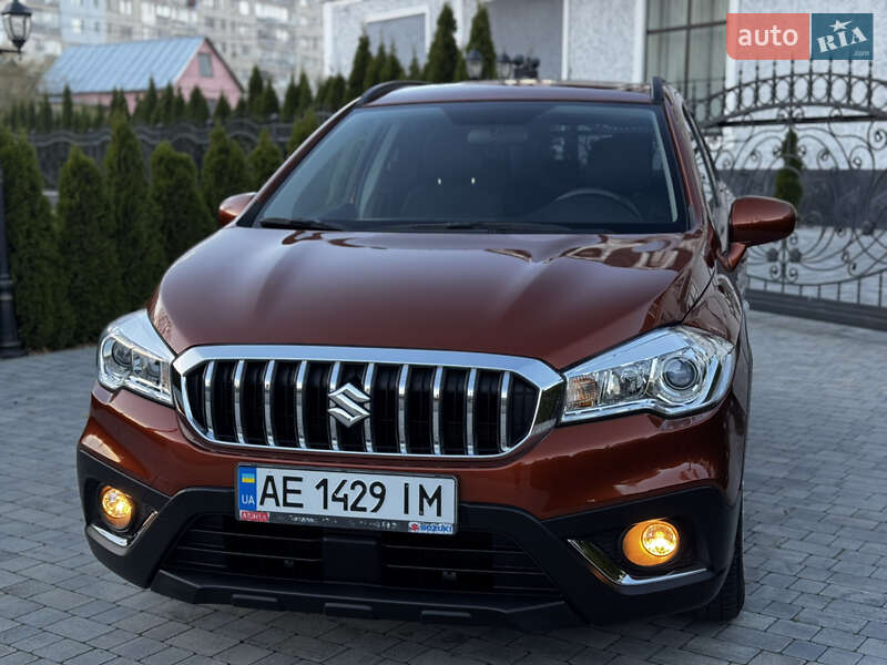 Внедорожник / Кроссовер Suzuki SX4 2017 в Киеве