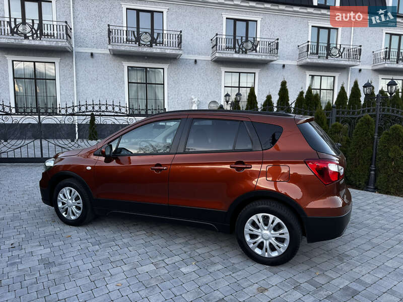 Внедорожник / Кроссовер Suzuki SX4 2017 в Киеве