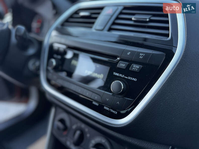 Внедорожник / Кроссовер Suzuki SX4 2017 в Киеве