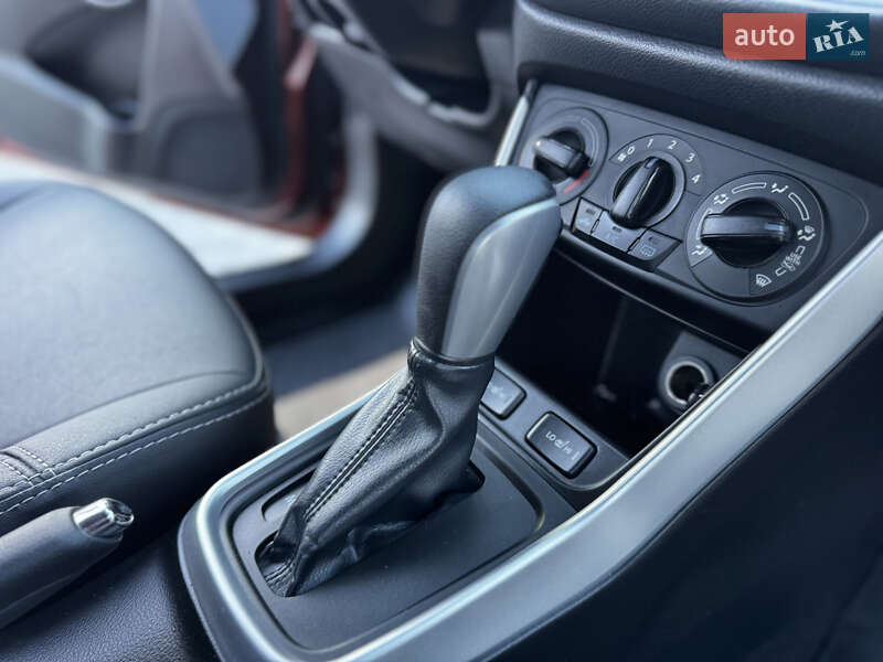 Внедорожник / Кроссовер Suzuki SX4 2017 в Киеве