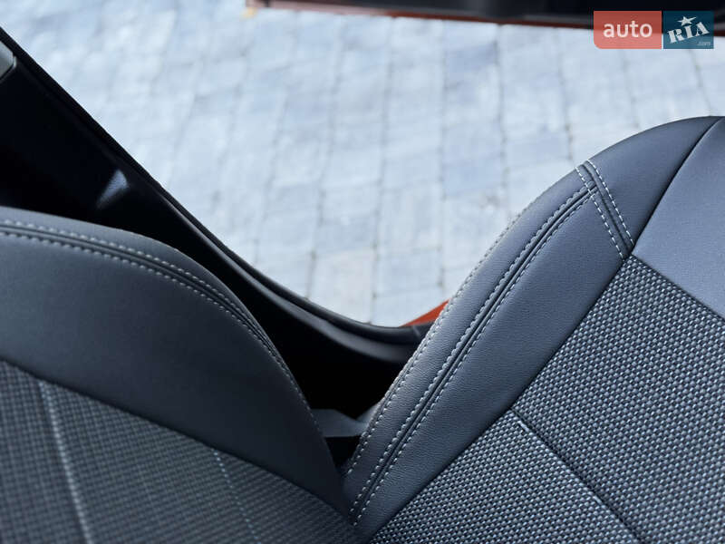 Внедорожник / Кроссовер Suzuki SX4 2017 в Киеве