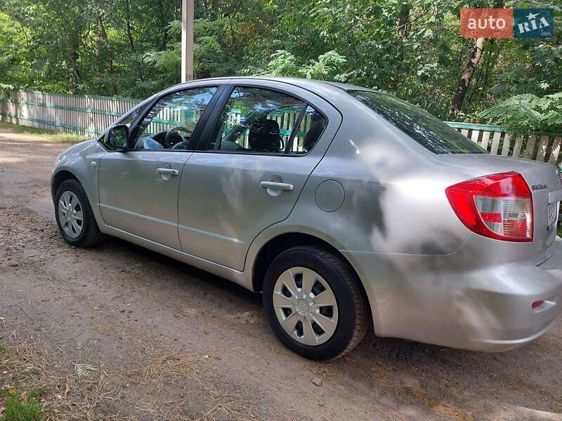 Седан Suzuki SX4 2009 в Киеве