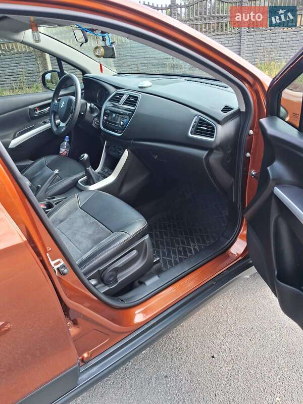 Внедорожник / Кроссовер Suzuki SX4 2017 в Днепре фото 5 Внедорожник / Кроссовер Suzuki SX4 2017 в Днепре