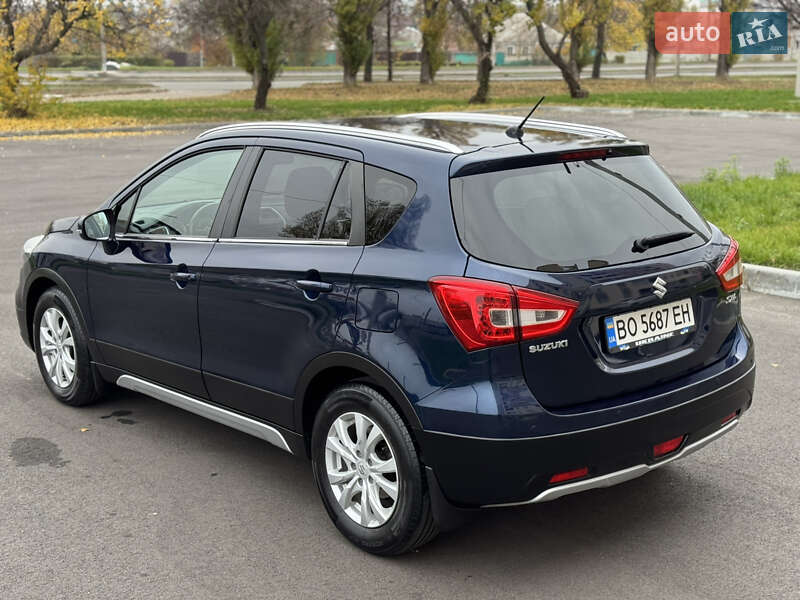 Внедорожник / Кроссовер Suzuki SX4 2017 в Харькове