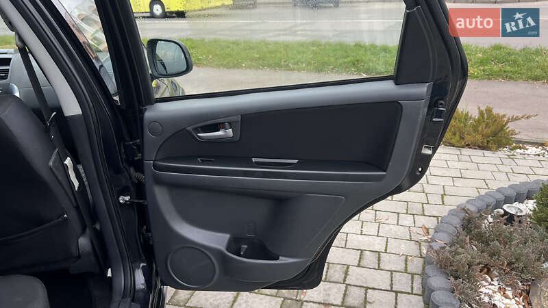 Хэтчбек Suzuki SX4 2008 в Львове