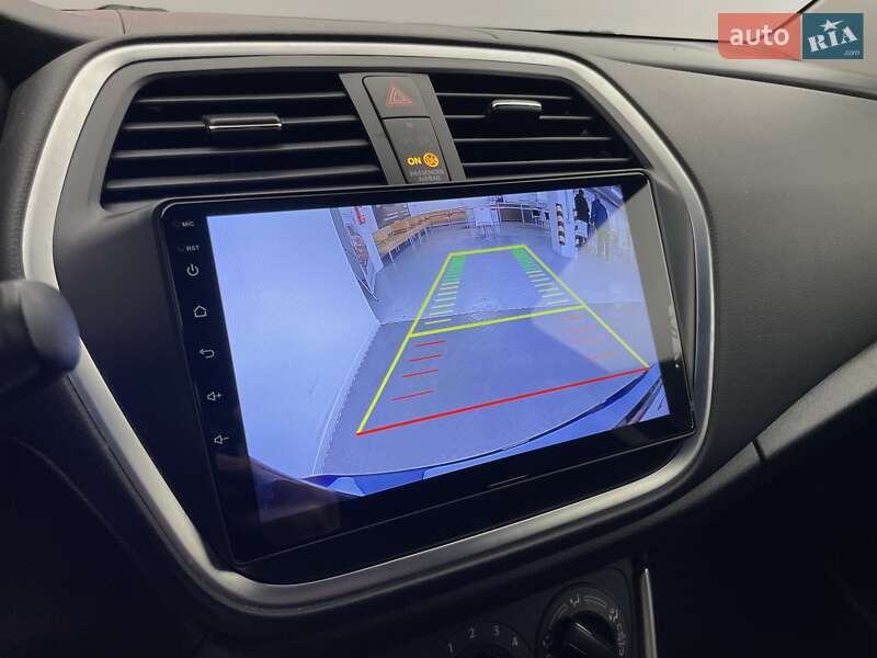 Внедорожник / Кроссовер Suzuki SX4 2019 в Киеве