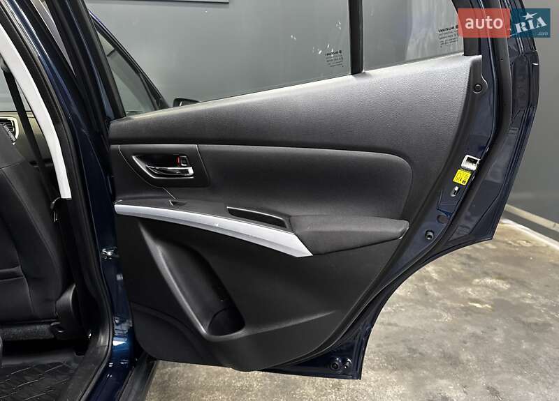 Внедорожник / Кроссовер Suzuki SX4 2018 в Киеве фото 37 Внедорожник / Кроссовер Suzuki SX4 2018 в Киеве