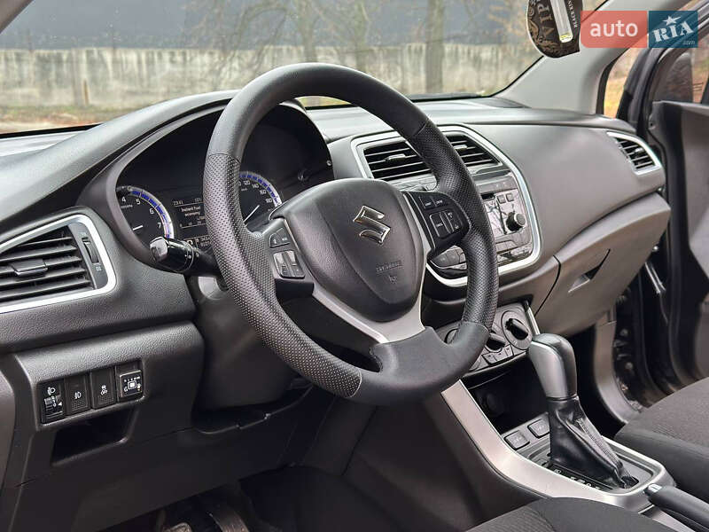 Внедорожник / Кроссовер Suzuki SX4 2017 в Днепре